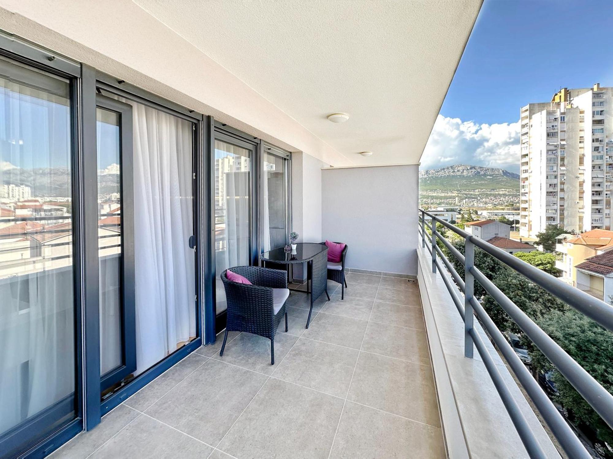 S'akvarel 4 - Private Garage Apartament *