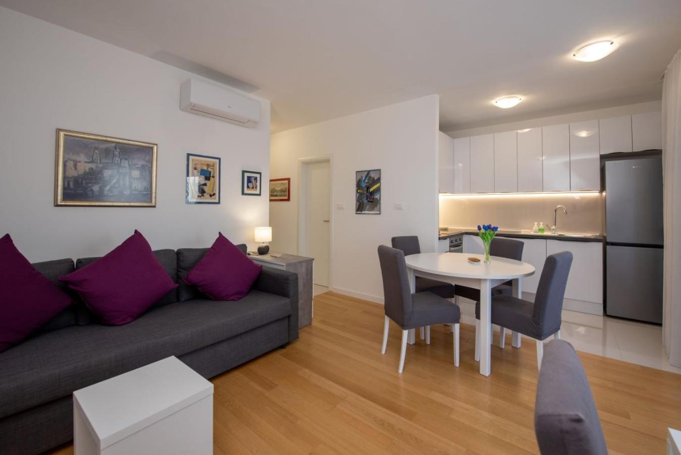 Apartament S'akvarel 4 - Private Garage